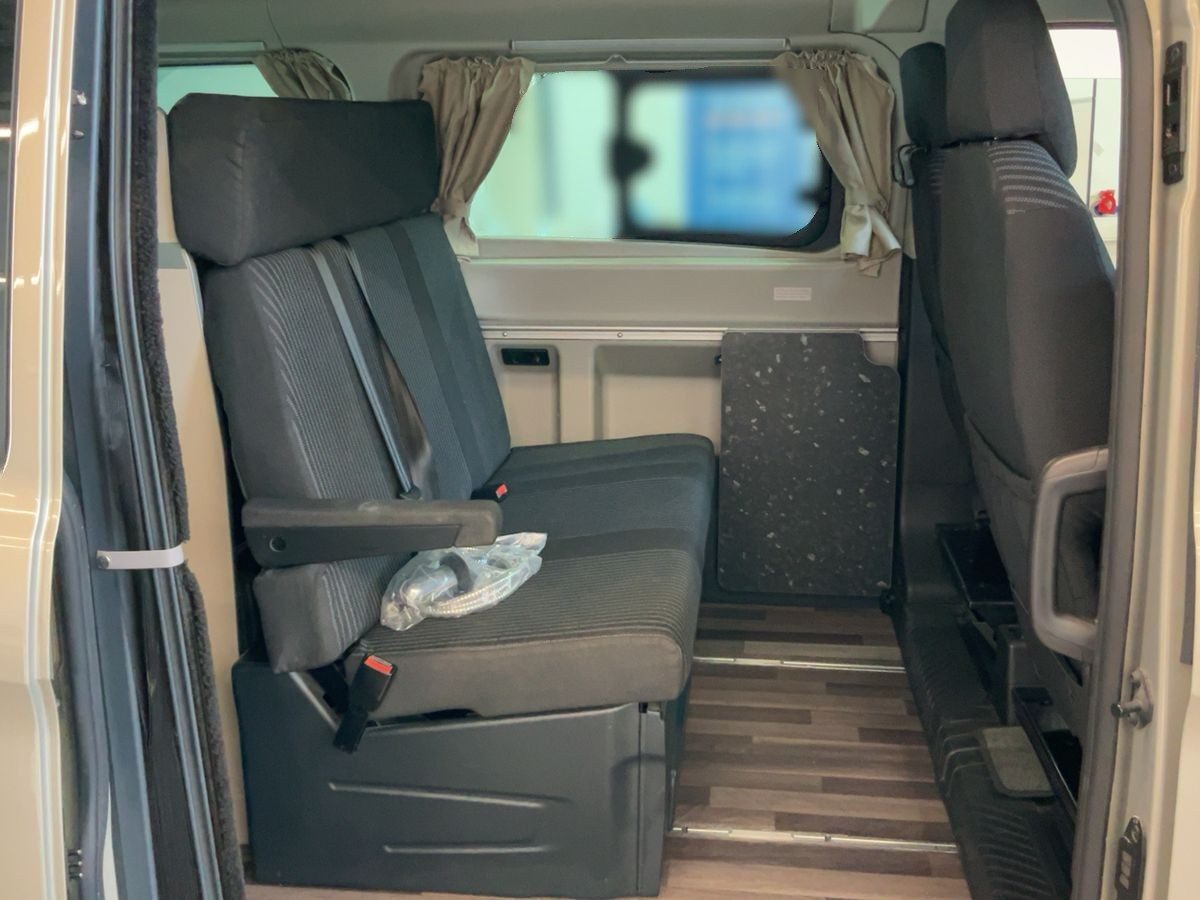 Ford Nugget – Schlafbereich mit Bett